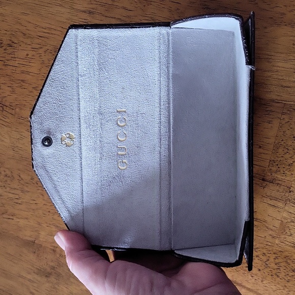 Gucci Triangle Glasses Case - Picture 6 of 7